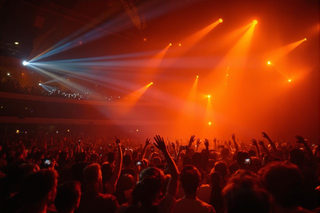 91电影影迷见面会圆满举行，万名粉丝热情参与